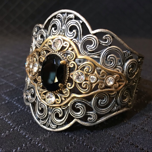 Jewelry - Cuff Hinged Bracelet